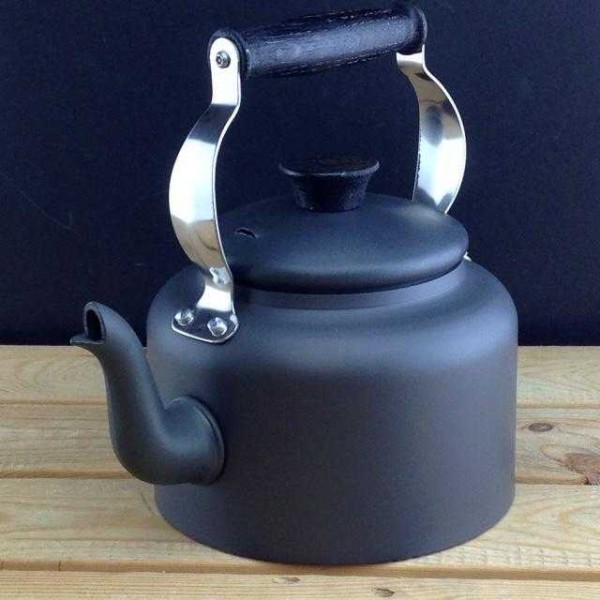 Traditional stove outlet top kettle